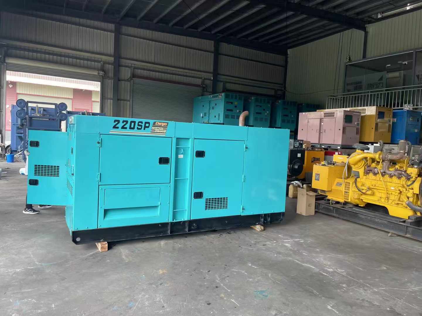 日照柴油发电机组长期不间断运行时，如何监控其温度和压力？