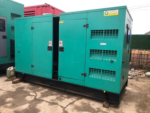 日照怎样合理控制磷酸铁锂蓄电池的充放电倍率以延长其使用寿命？